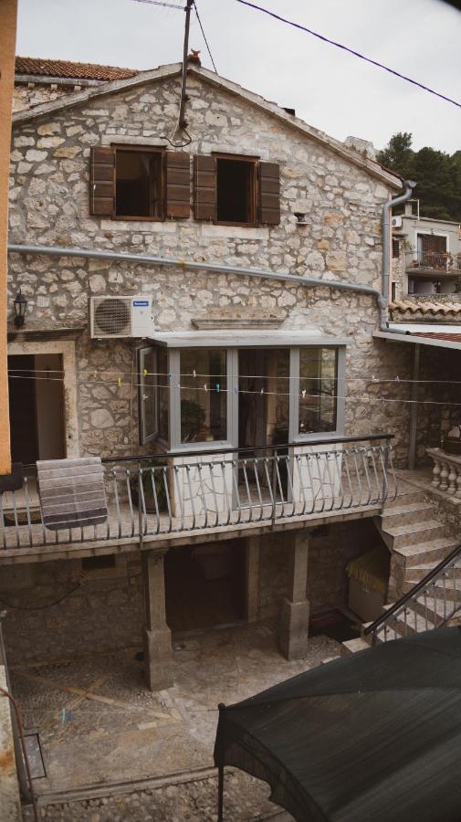 Scardona Rustica, Bed & Breakfast With Jacuzzi, Bbq And Free Parking In Skradin, Krka Apartman Kültér fotó