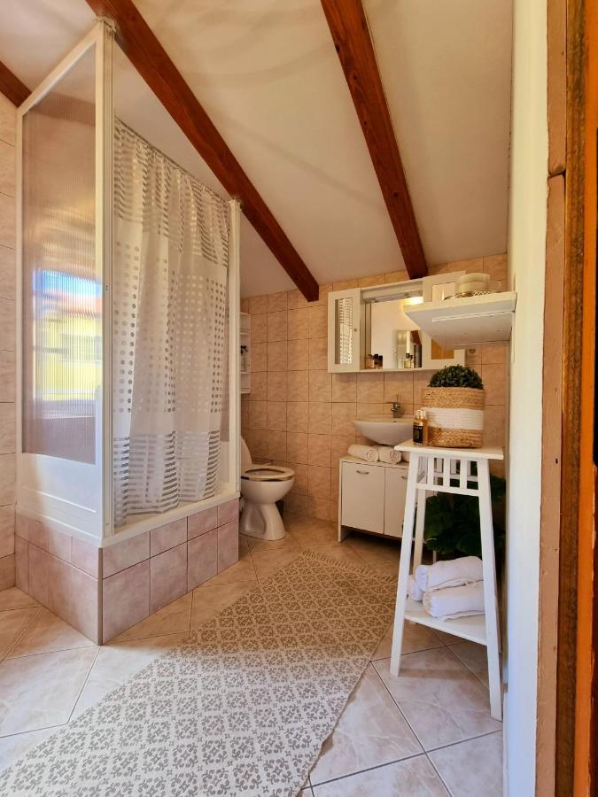 Scardona Rustica, Bed & Breakfast With Jacuzzi, Bbq And Free Parking In Skradin, Krka Apartman Kültér fotó